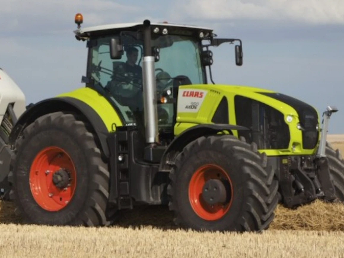 13ClaasAxion900