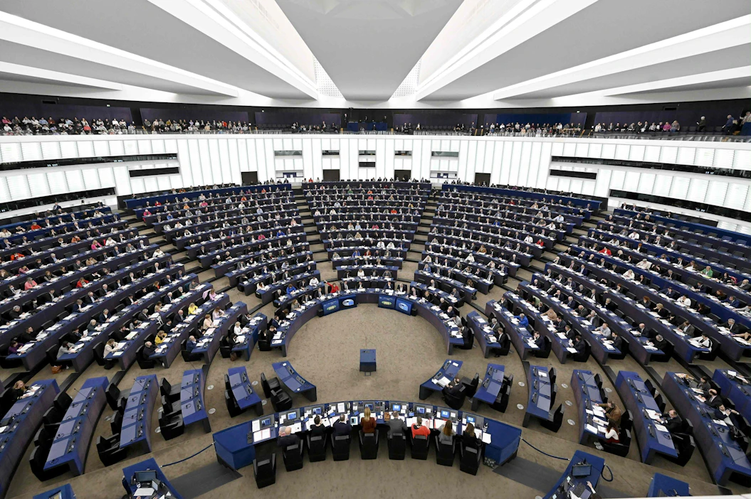 Sääntelyn viemiseksi maaliin Euroopan parlamentin on löydettävä yhteinen näkemys sen lopullisesta muodosta unionin jäsenmaiden kanssa. LEHTIKUVA/AFP.