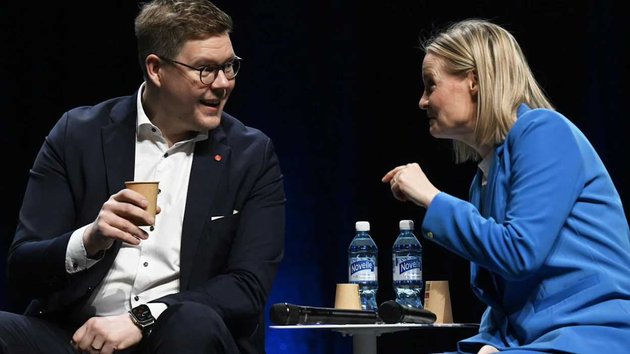 SDP:n Antti Lindtman ja perussuomalaisten Riikka Purra saivat Uutissuomalaisen kyselyssä kumpikin 12 prosentin kannatuksen.