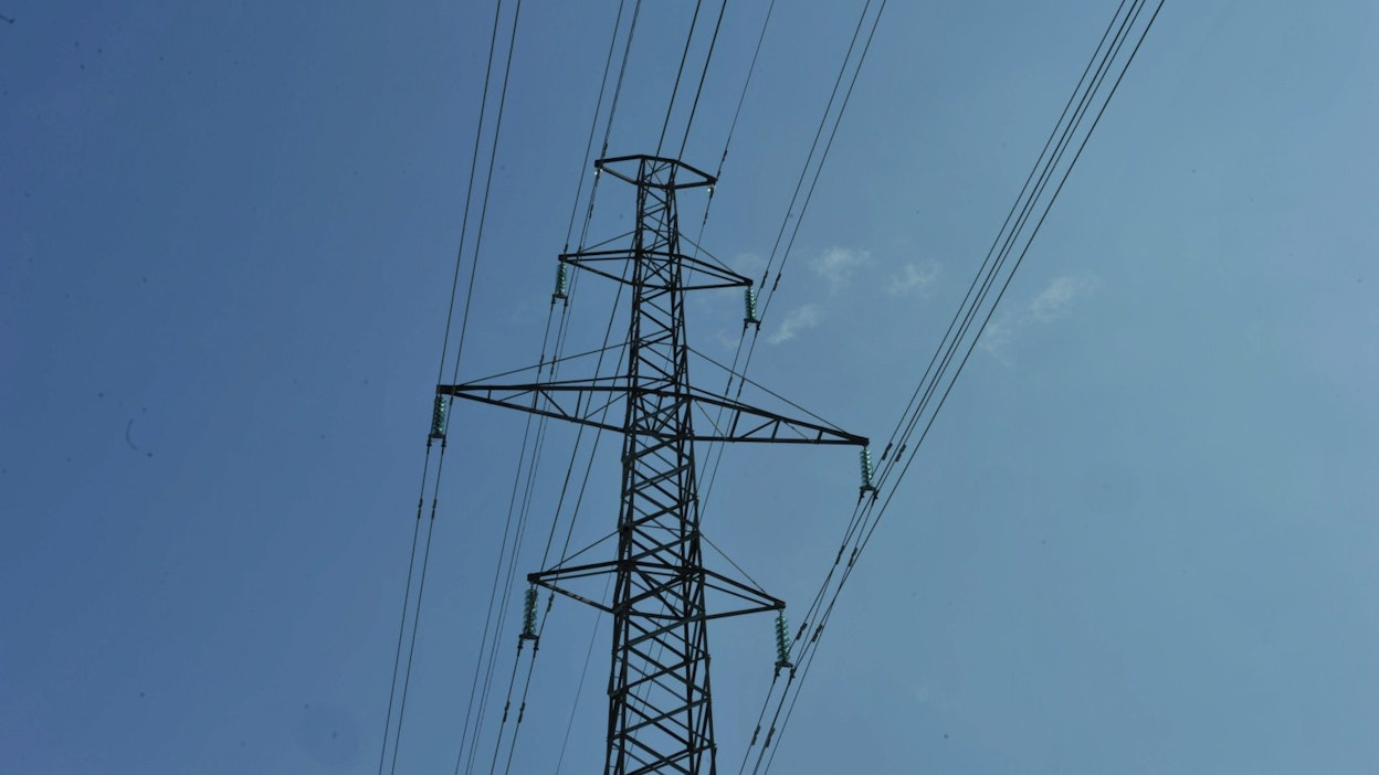 Kuluttajaliiton pääsihteeri vaatii, että sähköyhtiöiden ympäri Suomea on pikaisesti otettava mallia Kokkolan Energiasta, joka on asettanut itselleen hintakaton sähköenergian hinnoittelulle. LEHTIKUVA / Timo Jaakonaho.