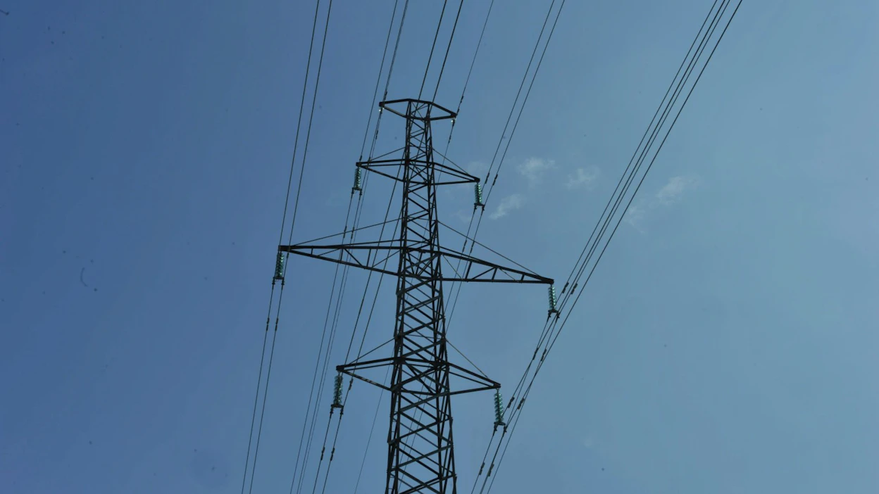Kuluttajaliiton pääsihteeri vaatii, että sähköyhtiöiden ympäri Suomea on pikaisesti otettava mallia Kokkolan Energiasta, joka on asettanut itselleen hintakaton sähköenergian hinnoittelulle. LEHTIKUVA / Timo Jaakonaho.