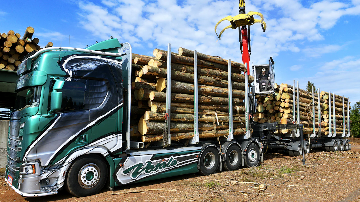 Puukuljetusten siirtäminen rautateille on tehokkain tapa vähentää metsäteollisuuden logistiikkapäästöjä.