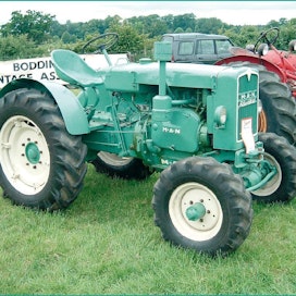 M.A.N AS 330 A -traktoria valmistettiin vuosina 1950-54, ”Ackerdiesel” Maschinenfabrik Augsburg-Nürnberg AG Nürnberg, Länsi-Saksa