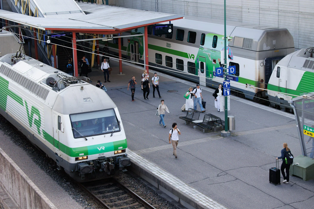 Länsirata on Helsingin ja Turun välille suunnitteilla oleva osittain kaksiraiteinen junayhteys. Kuva on Kupittaan rautatieasemalta Turusta.