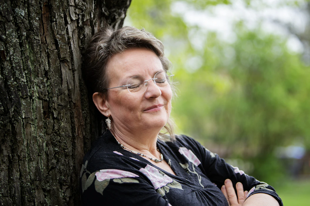Paula Havaste pyrkii pääsemään menneiden vuosisatojen ihmisten nahkoihin historiallisissa romaaneissaan. Väitöskirjassaan Heurekan tapahtumatuottaja tutki Tarzan-kirjojen mieskuvaa.