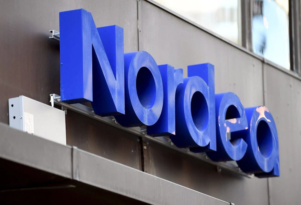 Usea Nordean asiakas on aamupäivän aikana kertonut, että heidän säästötiliensä saldot näyttävät nollaa. Lehtikuva / Jussi Nukari.