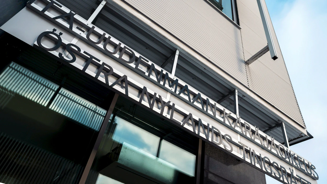Syyte on osa laajaa oikeudenkäyntiä, joka koskee Avarn Securityn järjestyksenvalvojia. LEHTIKUVA / ANTTI YRJÖNEN.