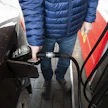 Suomen oloissa polttomoottoriautoilla toki on seuraavan runsaan vuosikymmenen aikana edelleen käyttöä, samalla kun akkuteknologian kehittymiseen liittyy kovia odotuksia ja uusia kaupallisia mahdollisuuksia.