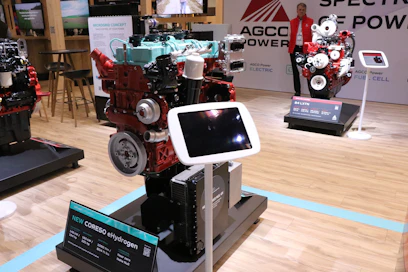 Agco Power esitteli Agritechnicassa uusia moottoreita, Kuvassa etualalla CORE50 eHydrogen. AGCO Power CORE -moottoriperhe on suunniteltu vähäpäästöiseksi voiman lähteeksi. AGCO Power CORE on myös joustava moottorialusta, joka on suunniteltu vaitoehtoisia polttoaineita silmällä pitäen. Moottorin perusrakennetta voidaan käyttää myös tulevissa varianteissa.