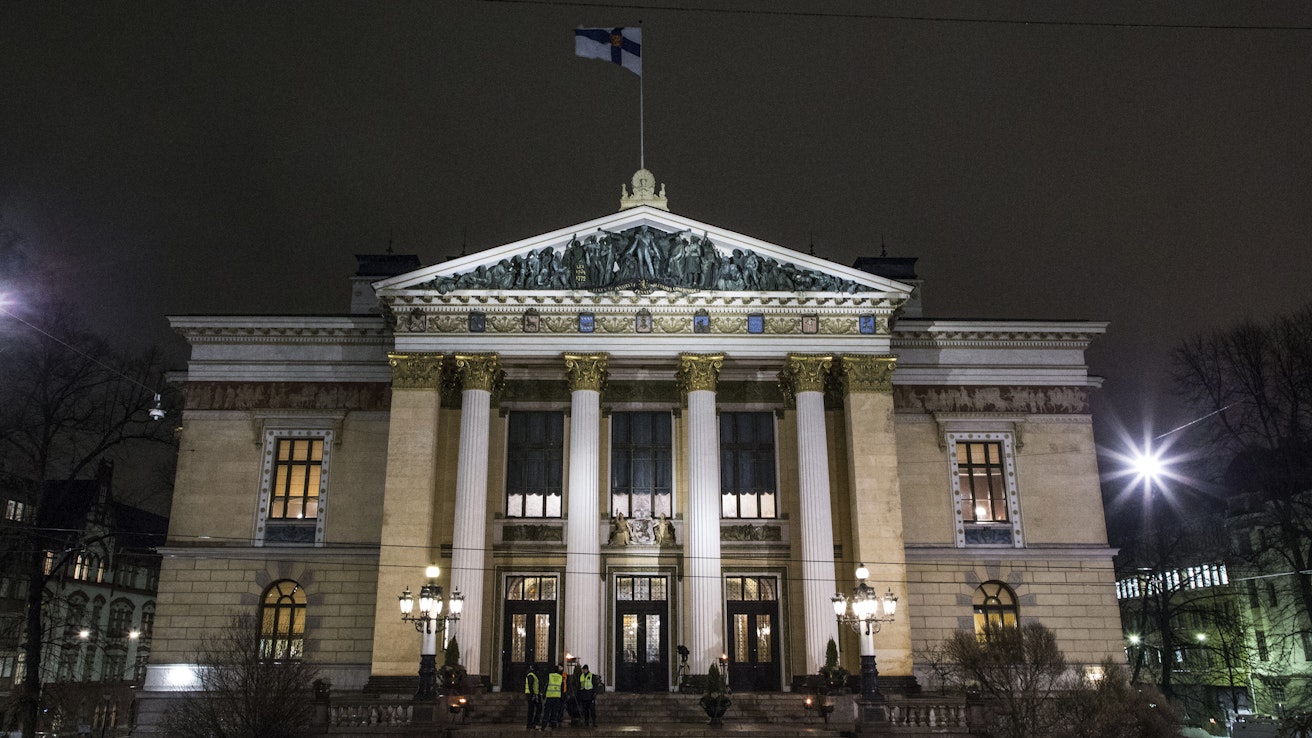 Hallitusohjelman arvoidaan valmistuvan toukokuun aikana. Hallitusneuvottelut alkoivat eilen Säätytalossa Helsingissä asiantuntijoiden esittämillä tilannekatsauksilla.