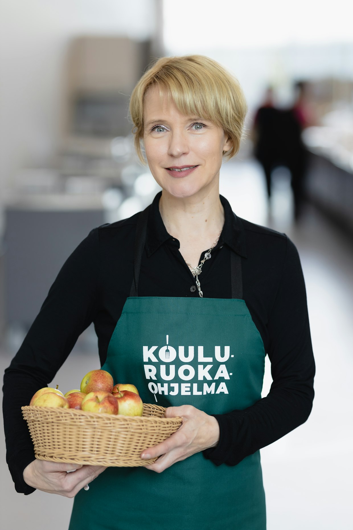Kouluruokakoordinaattori Virpi Kulomaan mukaan kouluruokailu on osa yhdenvertaisuutta.