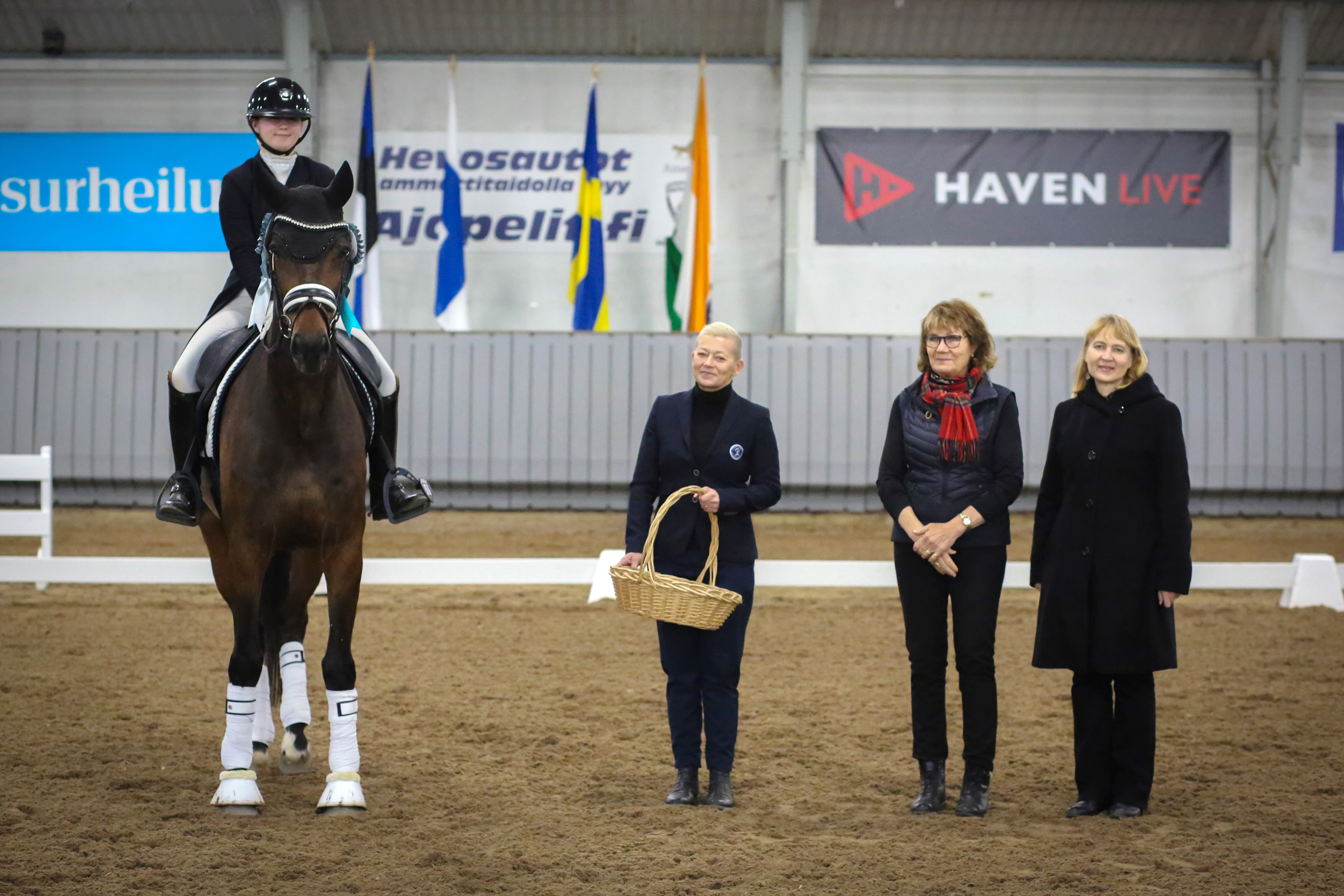 Anniina Kolun ja El Macho V.O.D.:n ensimmäiset yhteiset kilpailut Ypäjällä olivat voitokkaat.