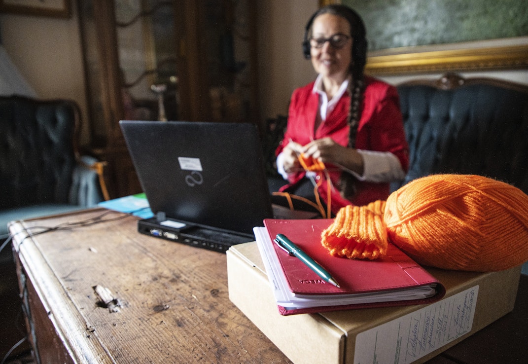 Etätyön hyötyjä ja haittoja ynnäävän laskelman lopputulos riippuu esimerkiksi työn sisällöstä, tilanteesta, työntekijästä ja työtehtävistä.