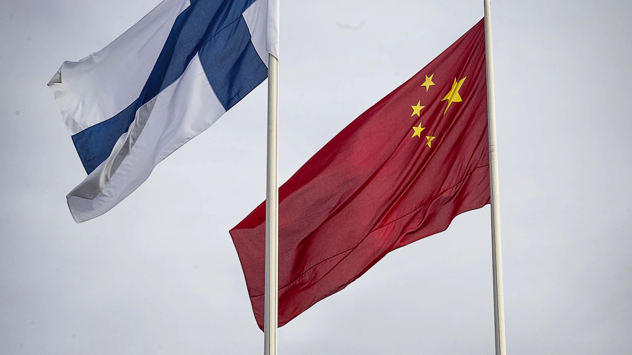 Kiinan valtavan kansantalouden heilahtelut vaikuttavat voimakkaasti koko maailmantalouteen ja sitä kautta myös Suomeen. Kuvituskuva.