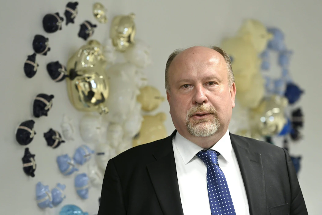 Danske Bankin pääekonomisti Pasi Kuoppamäki arvioi, että Suomen teollisuus kärsii vähitellen kysynnän heikkenemisestä.