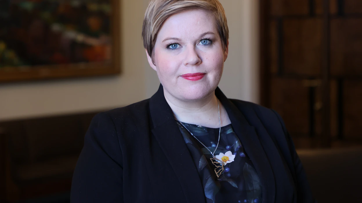 Annika Saarikko kertoi jäävänsä äitiysvapaalle eduskuntatyöstä kevätkauden päättyessä.