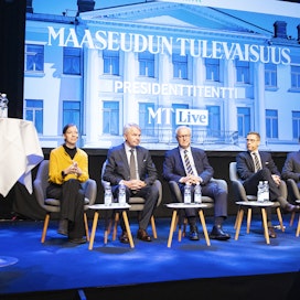 Paneeliin osallistuivat presidenttiehdokkaat Li Andersson (vas.), Pekka Haavisto (vihr.), Olli Rehn (kesk.), Alexander Stubb (kok.), Harry Harkimo (Liik.), Jussi Halla-aho (ps.)  ja Mika Aaltola. 