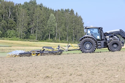 Arkistokuva peltopäiviltä Hauholla kesällä 2025. 