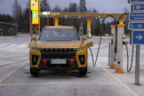 Liikenteen sähköistyminen syö valtion verotuloja.