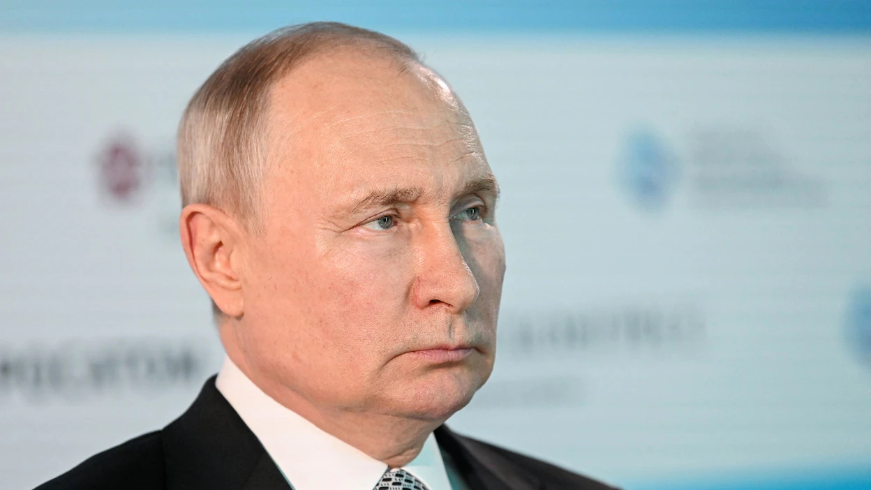 Venäjän presidentti Putin sanoi, ettei Venäjä ole vielä käyttänyt rypälepommeja, mutta pitää oikeutenaan käyttää niitä, jos sellaisilla hyökätään sitä vastaan.