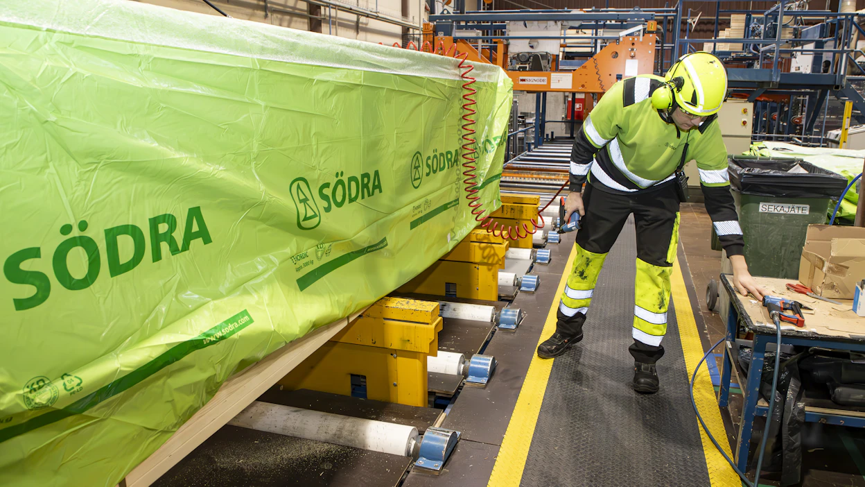 Södralla on saha Haminassa. Sen tuotanto menee vientiin pääosin Britteinsaarille.