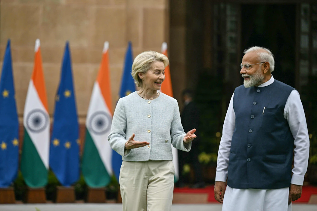 U-komission puheenjohtaja Ursula von der Leyen ja Intian pääministeri Narendra Modi sopivat helmikuussa, että pitkään neuvoteltu sopimus viedään maaliin tämän vuoden loppuun mennessä. LEHTIKUVA/AFP.