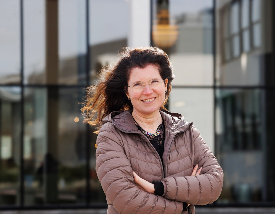 Keski-Suomen hyvinvointialueen johtajan työssä on aloittanut lääkäritaustainen tutkija ja johtaja Piia Vuorela.