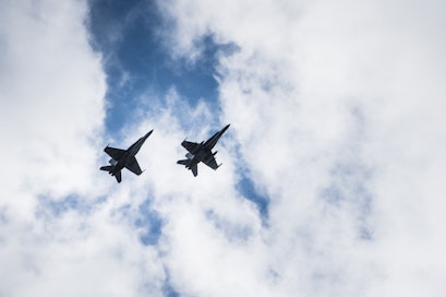 Sotimisen sijaan pitäisi keskittyä aseriisuntaan, kirjoittaa Kimmo Hotulainen.