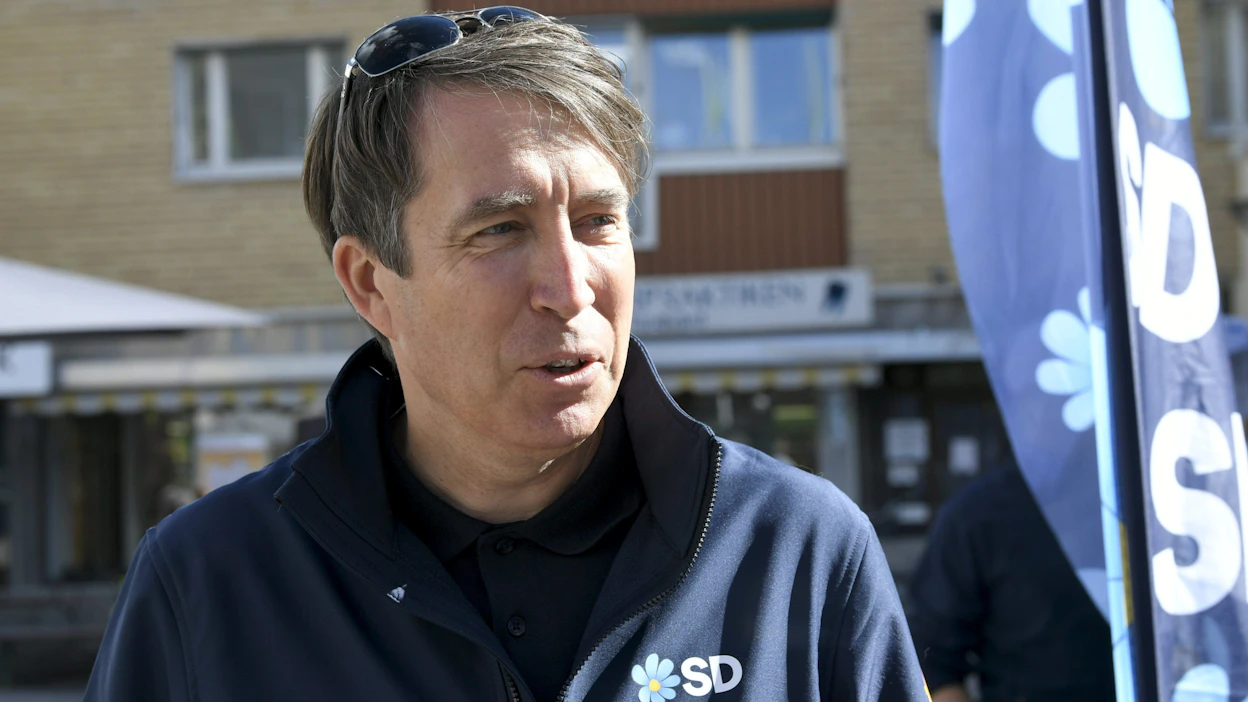 Opposition mukaan Richard Jomshof on levittänyt vihapuhetta ja hänen toimintansa vaarantaa Ruotsin kansallisen turvallisuuden. LEHTIKUVA / MARKKU ULANDER.