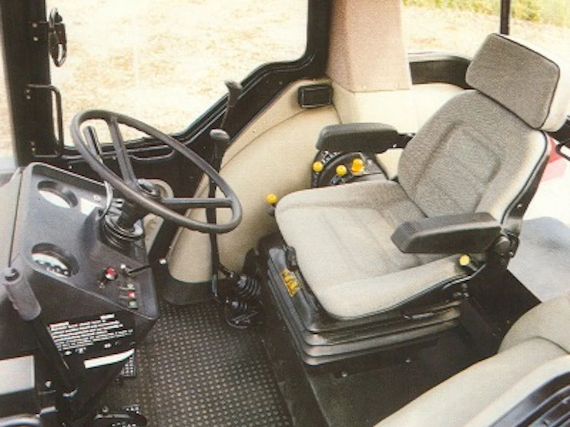 86CaseIH844ohjaamo