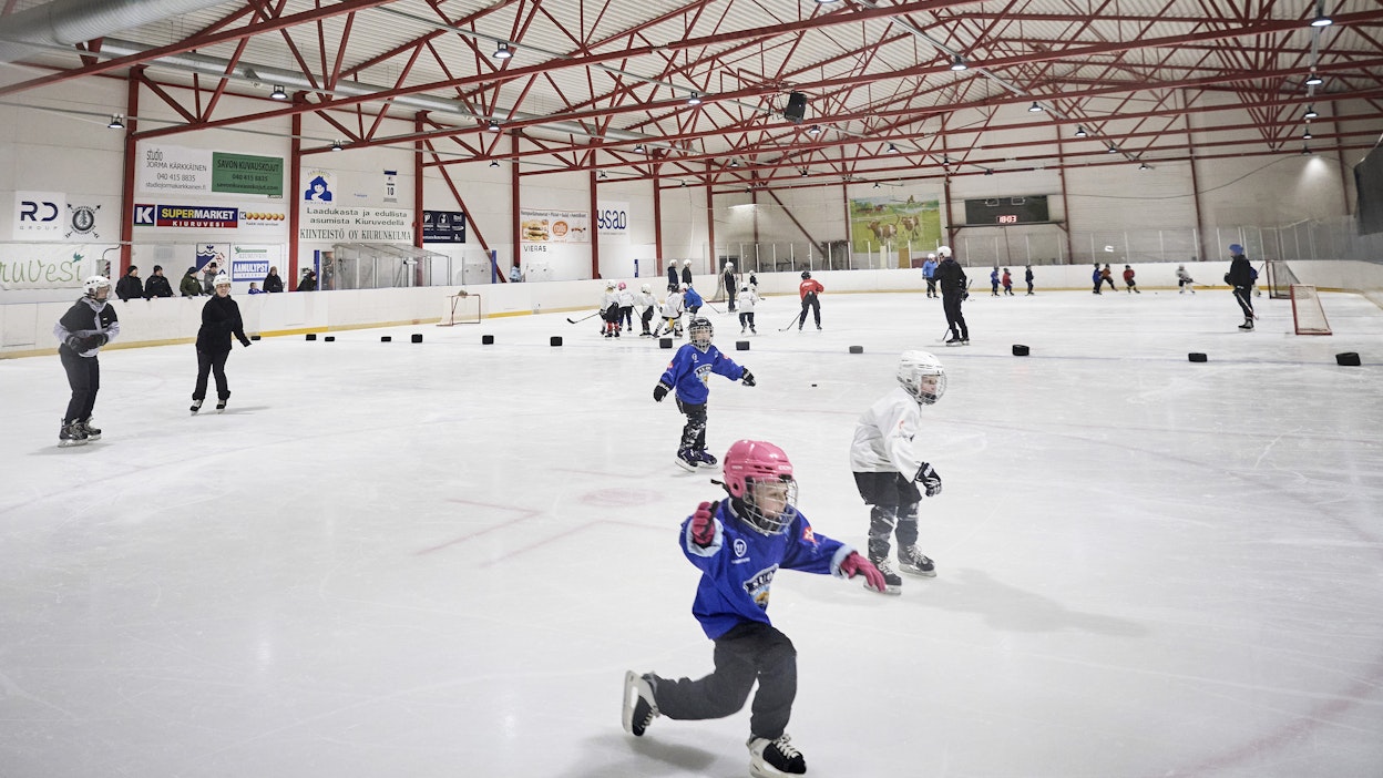 Suomi tarvitsee jääkiekon MM-kultaa ja Euroviisuvoittoa kasvun käynnistämiseen.