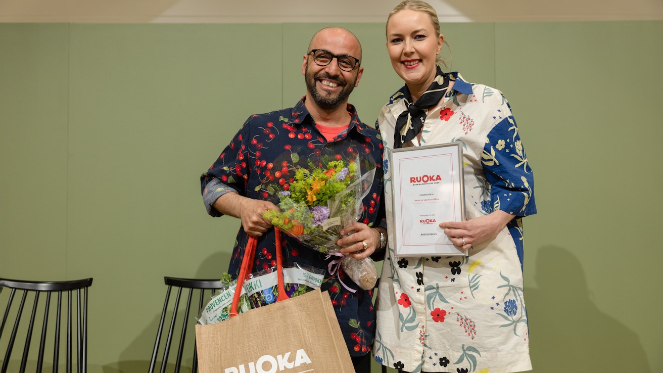 Iman Gharagozlu ja Leena Ahokas nappasivat palkinnon ruokamessuilla.