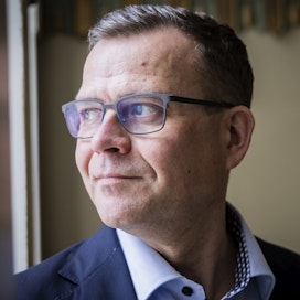 Petteri Orpo aloitti perjantaina virallisesti hallituksen muodostusurakan esittämällä kysymyslistansa eduskuntaryhmille.