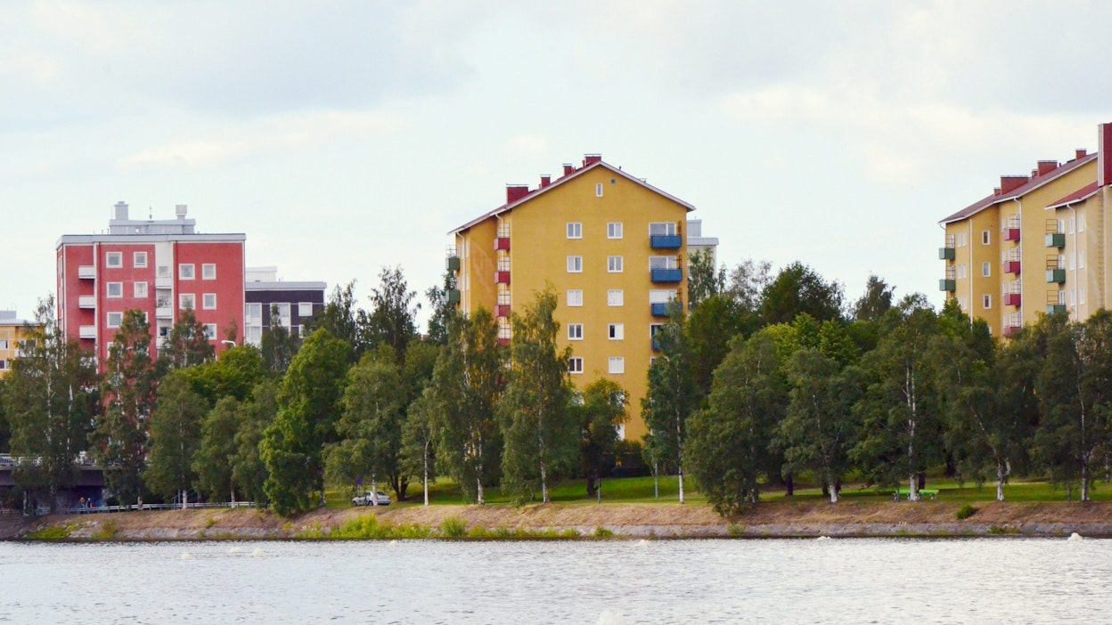 Oulussa vanhojen asuntojen hinnat harppasivat ylöspäin lokakuussa. LEHTIKUVA / Eija Kontio.