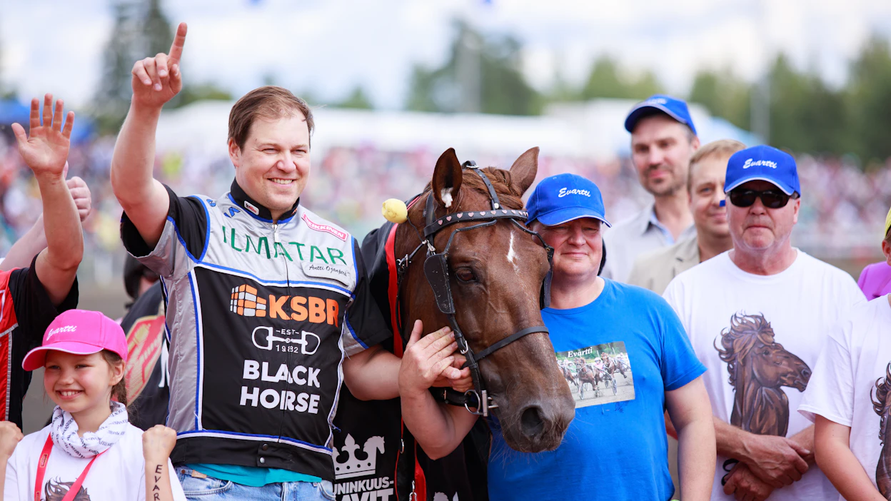 Ravikuningas Evartin kauden aloitus siirtyy Jyväskylän torstairavien perumisen takia.