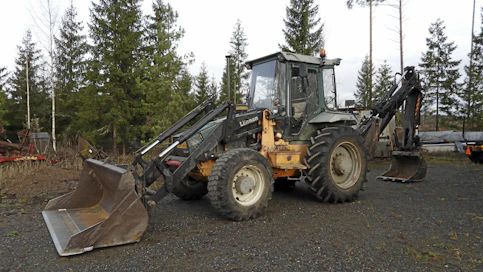 Eero Jaakkolan yli 60 000 tuntia ajettu Lännen 840S on varsinainen harvinaisuus. Varsin pienillä remontti- ja huoltokuluilla on vuosista ja vuosikymmenistä selvitty tarkan huolenpidon ansiosta.