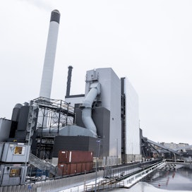 Tampereen Sähkölaitoksen Naistenlahti 3 -voimalaitos tuottaa puusta kaukolämmön lisäksi enintään 50 megawatin edestä sähköä.