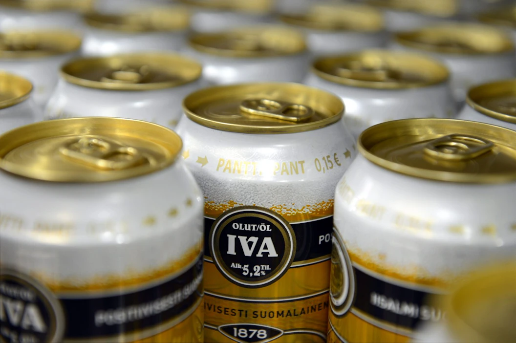 Ensimmäinen uutta alkoholilakia koskeva hallituksen esitys lähtee lausunnoille pian, kerrotaan STM:stä. LEHTIKUVA / MARTTI KAINULAINEN.