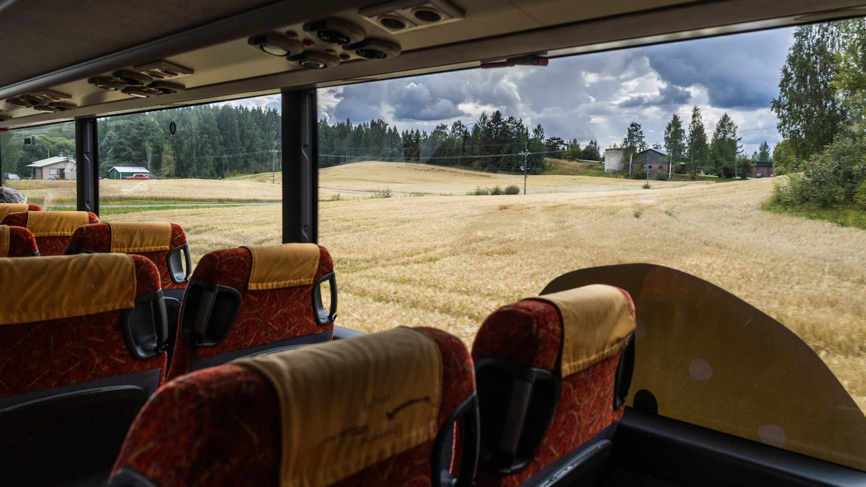 Tuki on ensisijaisesti julkiseen liikenteeseen tai koulukyyteihin.