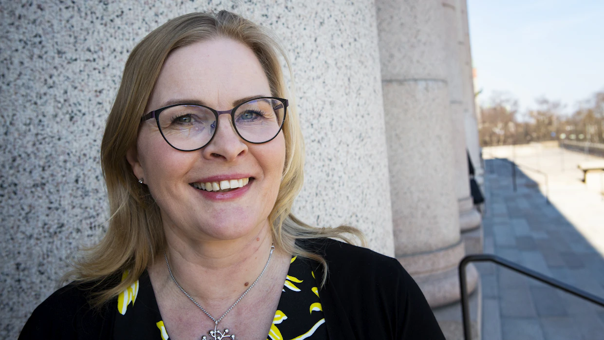 Hanna Huttunen on ehtinyt toimia muun muassa oriasemayrittäjänä. Huttunen sai eduskuntavaaleissa 5842 ääntä ja uusi mandaattinsa komeasti.