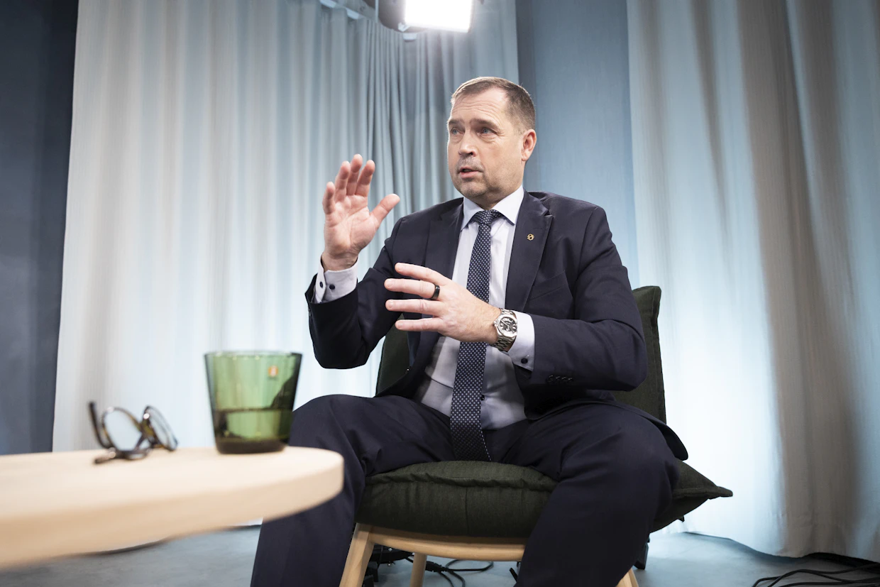 MTK:n puheenjohtaja Tero Hemmilä muistuttaa, että markkinoilla pelataan jo ”pitkää peliä”. ”Maanviljelyn pitää pysyä suomalaisten perheviljelmien käsissä.”