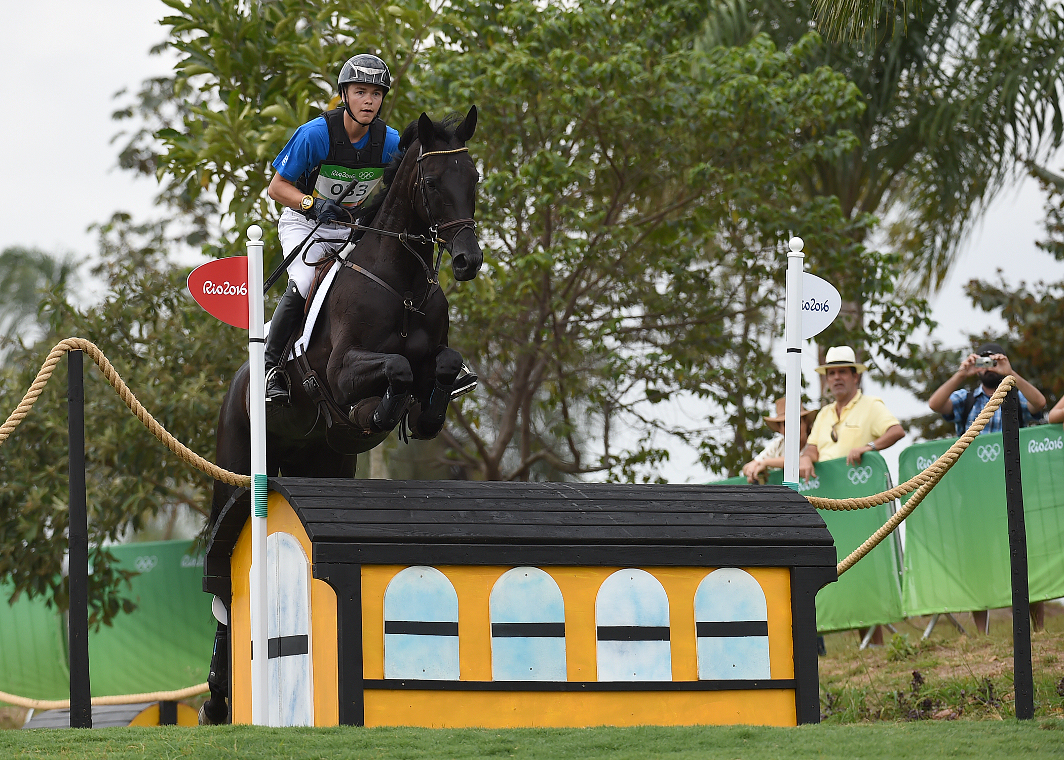 Elmo Jankari ja Duchess Desiree kenttäkilpailun maastoradalla Rio de Janeiron olympialaisissa 2016.