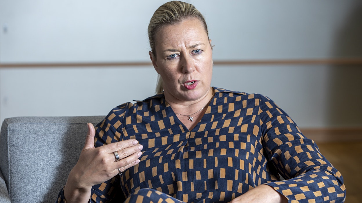 Jutta Urpilainen on luvannut harkita presidenttiehdokkuutta, mutta vielä ei hänen mukaansa ole näiden harkintojen aika.