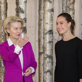 Euroopan komission puheenjohtaja Ursula von der Leyen tapasi Suomen vierailullaan In to the woods -seminaarissa muun muassa pääministeri Sanna Marinin.