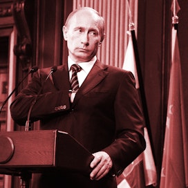 Vladimir Putin vierailullaan Säätytalossa vuona 2009.