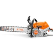 Uudistunut Stihl MS 400 erottuu edeltävästä mallista solakamman moottorikopan ja käynnistinlaitteen myötä.