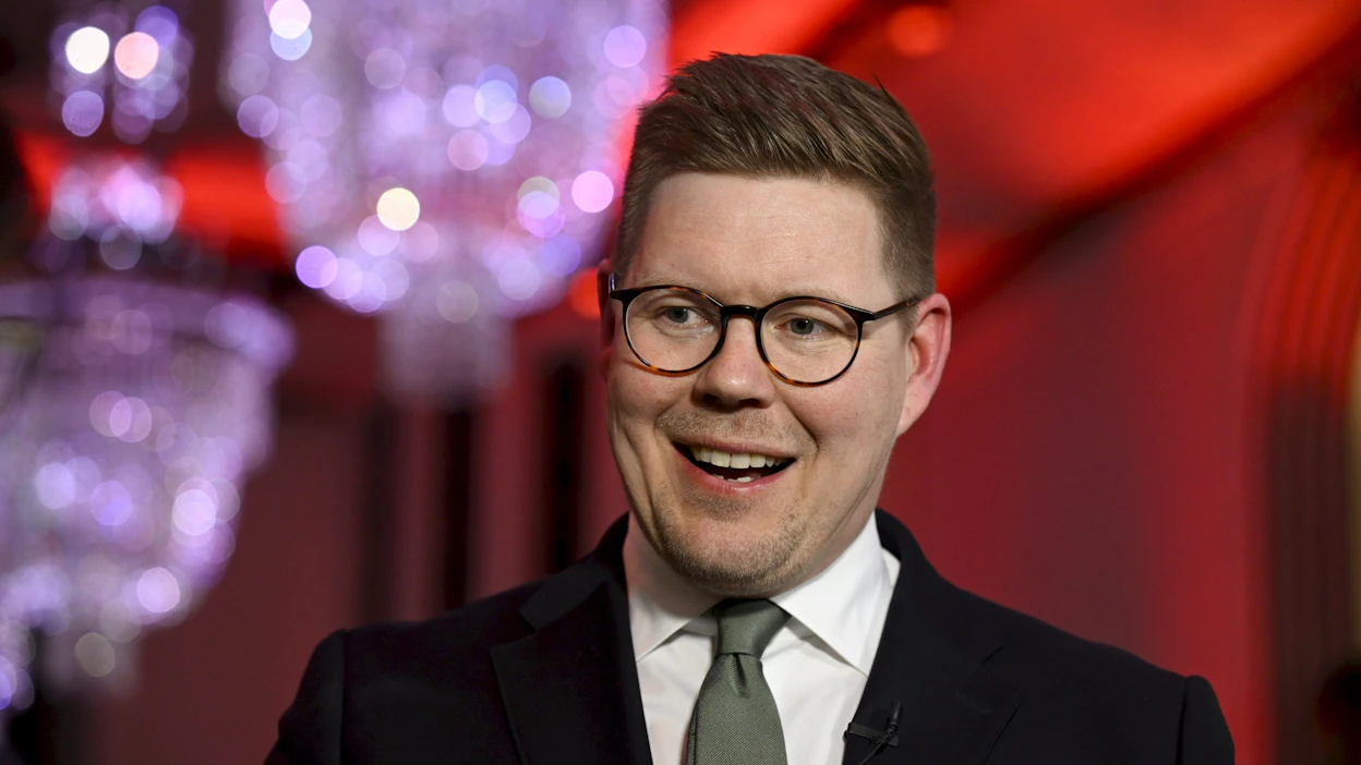 SDP on ollut Ylen gallupien ykköspaikalla viime syksystä lähtien. Kuvassa SDP:n puheenjohtaja Antti Lindtman puolueen alue- ja kuntavaalien vaalivalvojaisissa huhtikuussa. LEHTIKUVA / Markku Ulander.