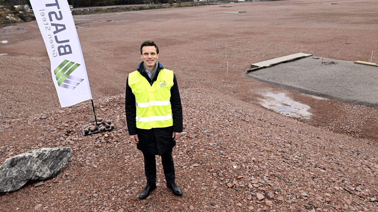 Yhtiön toimitusjohtaja Hans Fredrik Wittusen tarkentaa, että suunnitelmissa ei kuitenkaan ole hyödyntää vetypelkistystä terästuotannossa vielä vuonna 2026. LEHTIKUVA / Heikki Saukkomaa.