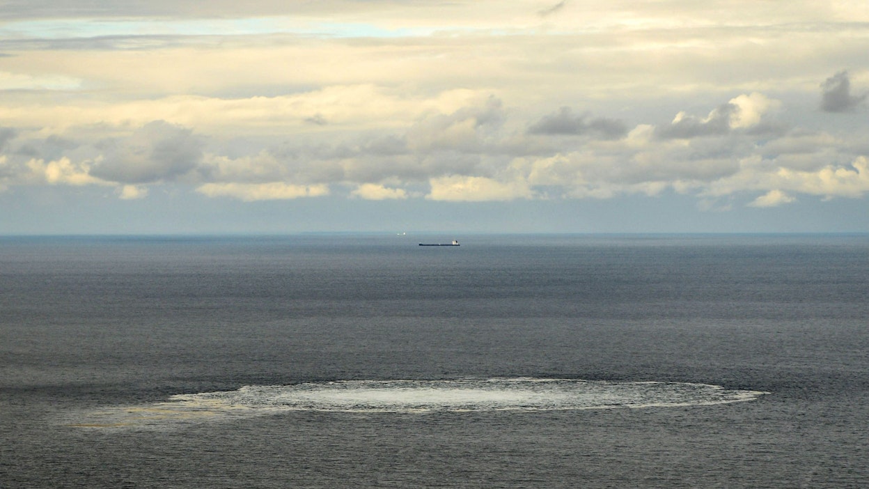 Kaasuvuodot sijaitsevat Ruotsin ja Tanskan merialueilla. Torstainen kuva on Tanskan asevoimien välittämä. LEHTIKUVA / AFP / Danish Defence. 