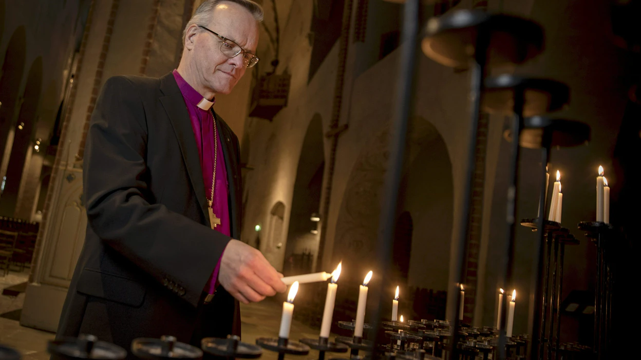 Arkkipiispa Tapio Luoma pyysi saamelaisilta anteeksi Turun tuomiokirkossa torstaina järjestetyssä jumalanpalveluksessa, evankelis-luterilainen kirkko tiedotti. LEHTIKUVA / RONI LEHTI .